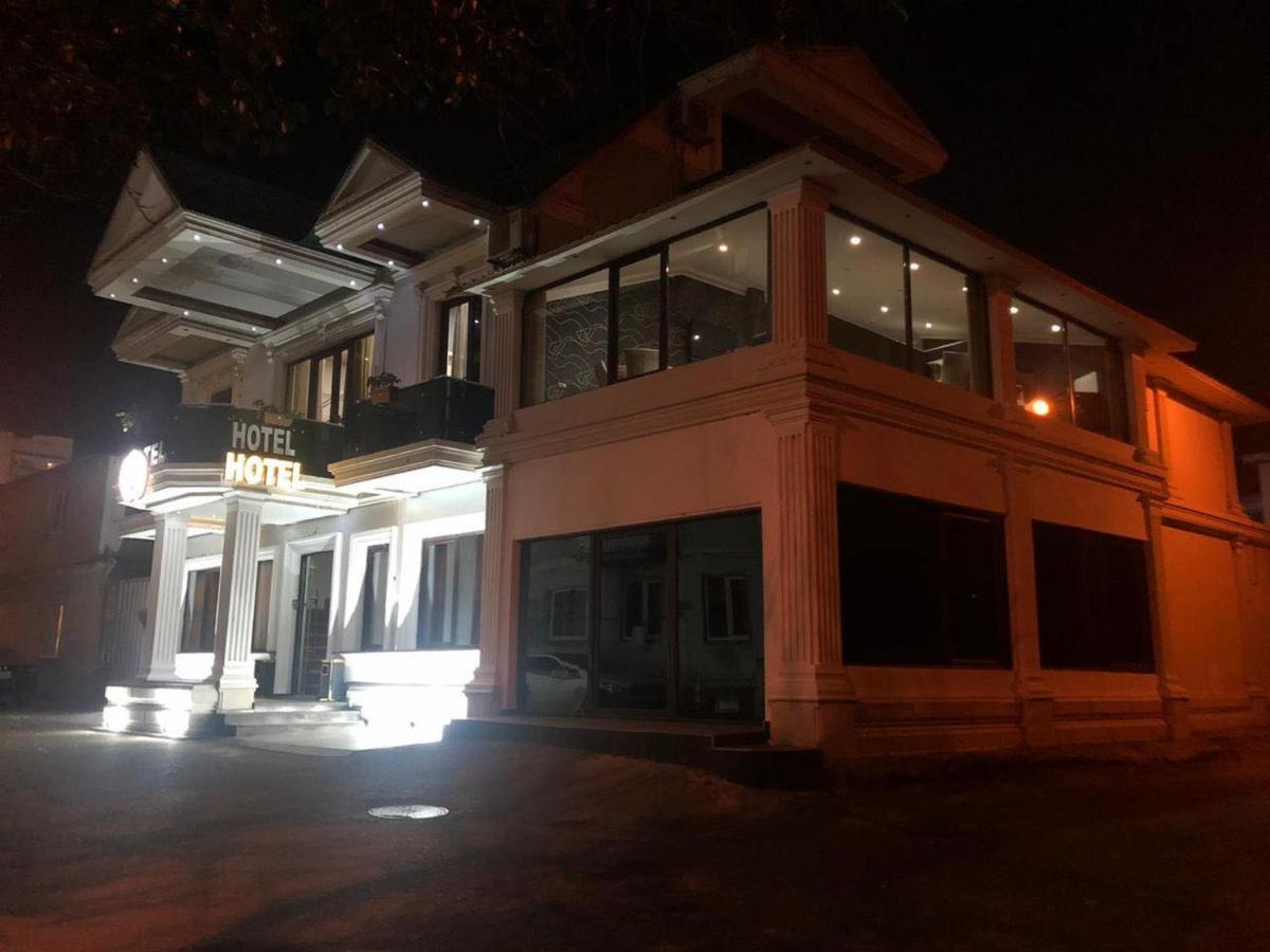 Grand Gmp Hotel Тбилиси Екстериор снимка
